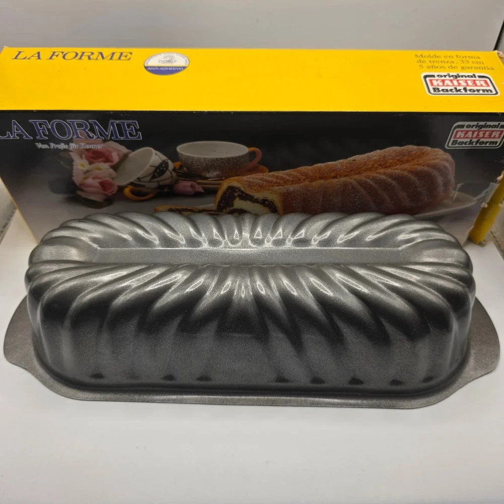 Kaiser La Forme Braided Loaf Pan 33cm Zopfform Non-Stick Made in Germany 7 Cup